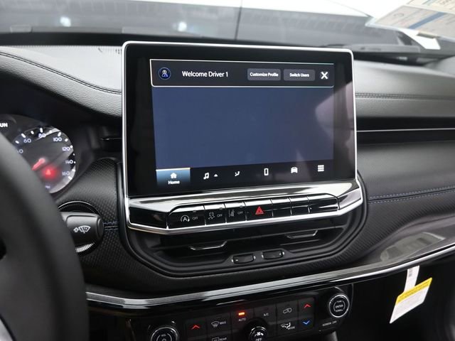 New 2026 Jeep Compass Latitude w/ Sun and Sound Group AWD/4WD image 34