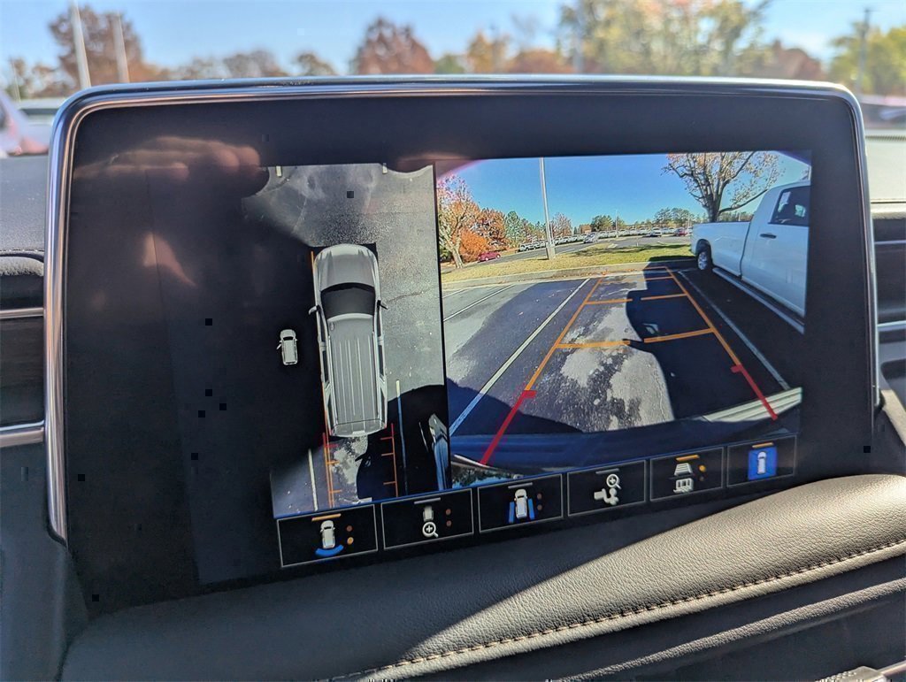 Used 2023 Chevrolet Suburban High Country image 25