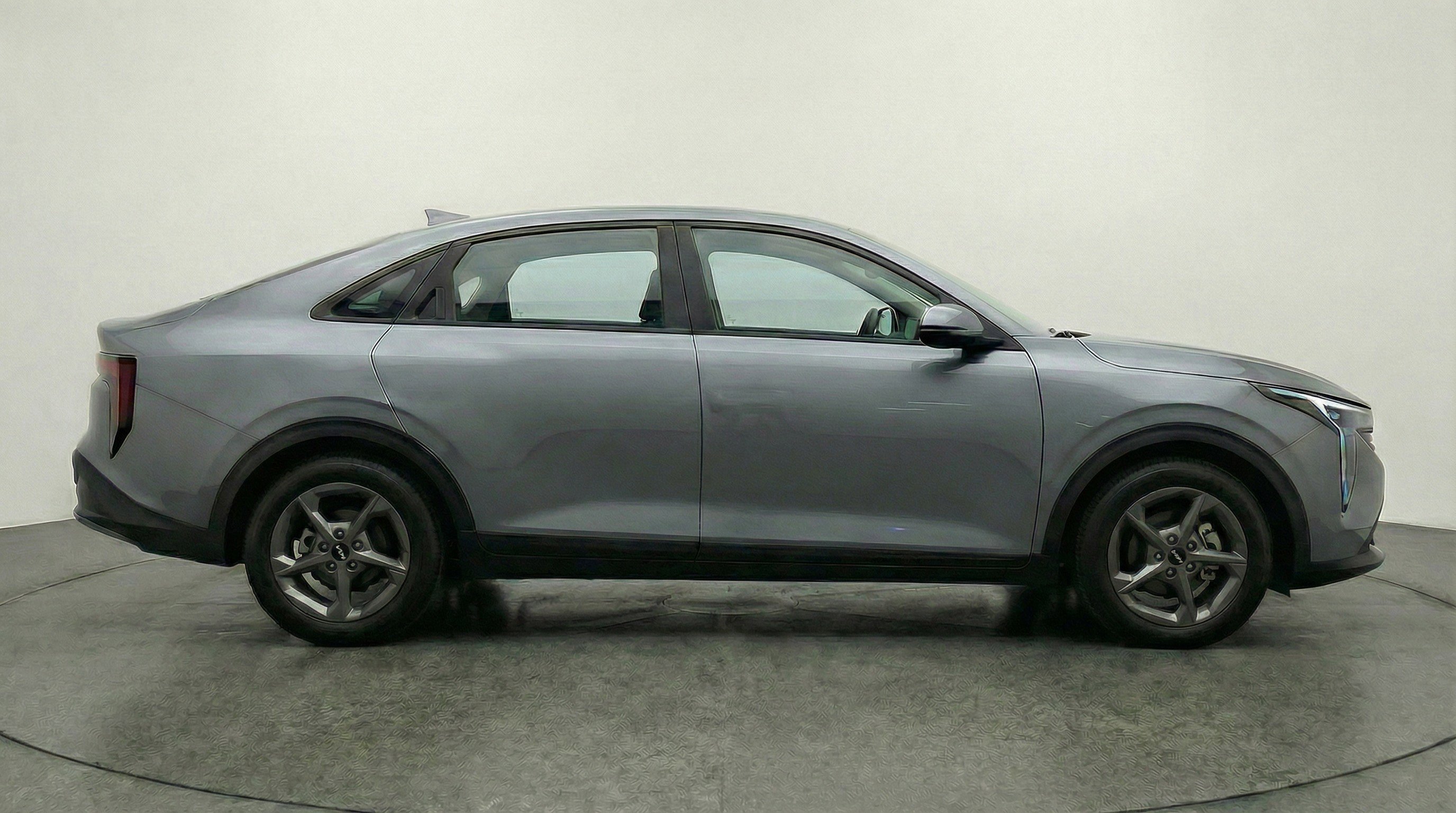 Used 2025 Kia K4 LXS image 11