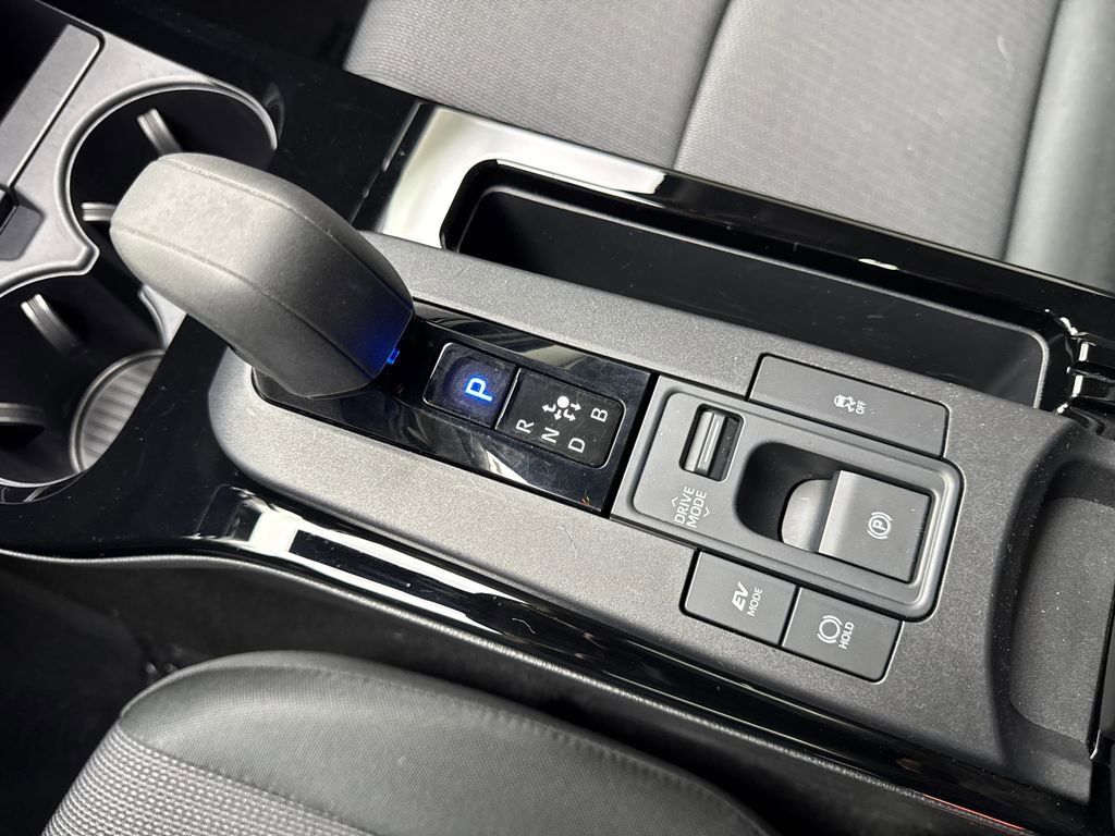 Used 2024 Toyota Prius LE image 67