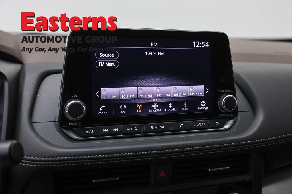 Used 2023 Nissan Rogue SV AWD/4WD image 18