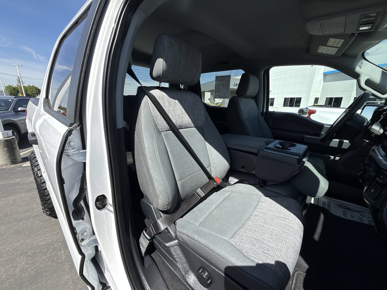 Used 2023 Ford F150 XLT AWD/4WD image 23