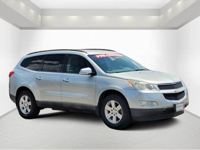 Used 2009 Chevrolet Traverse LT FWD video 1