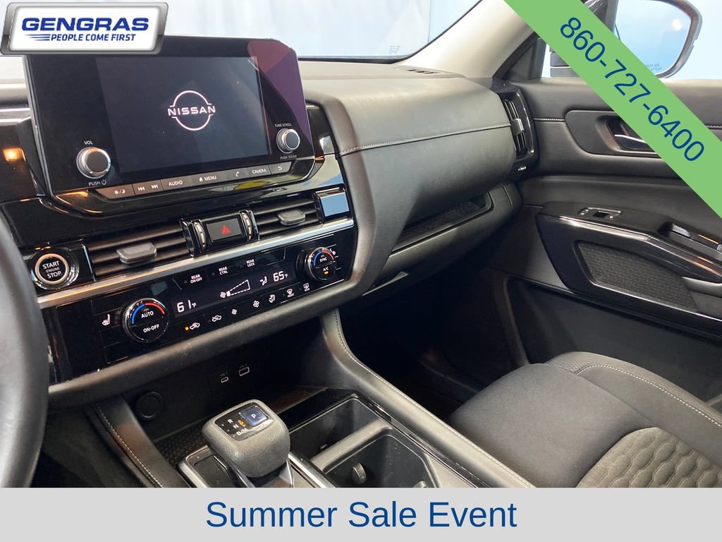 Used 2022 Nissan Pathfinder SV AWD/4WD image 15