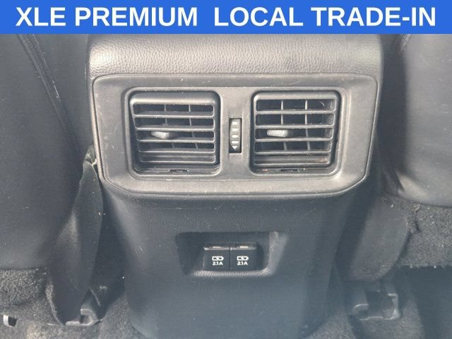 Used 2019 Toyota RAV4 XLE Premium FWD image 30