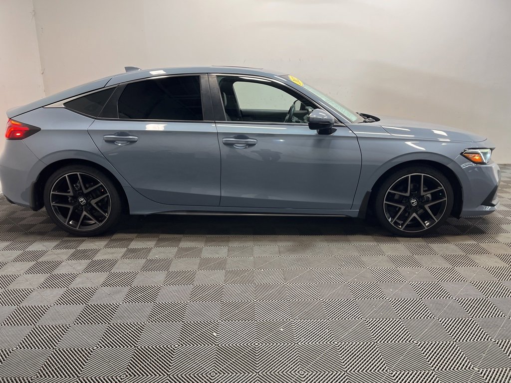 Used 2022 Honda Civic Sport Touring image 2