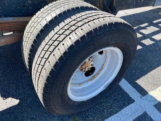 Used 2011 Ford E-450 and Econoline 450 Super Duty RWD image 24