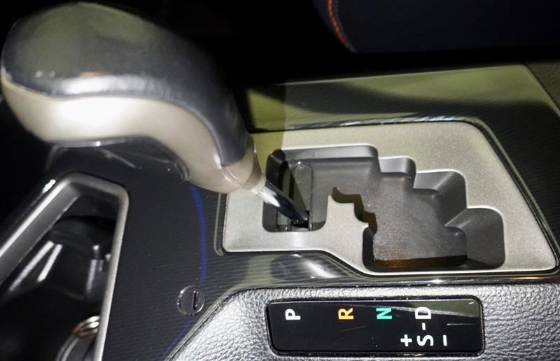 Used 2017 Toyota RAV4 SE image 23