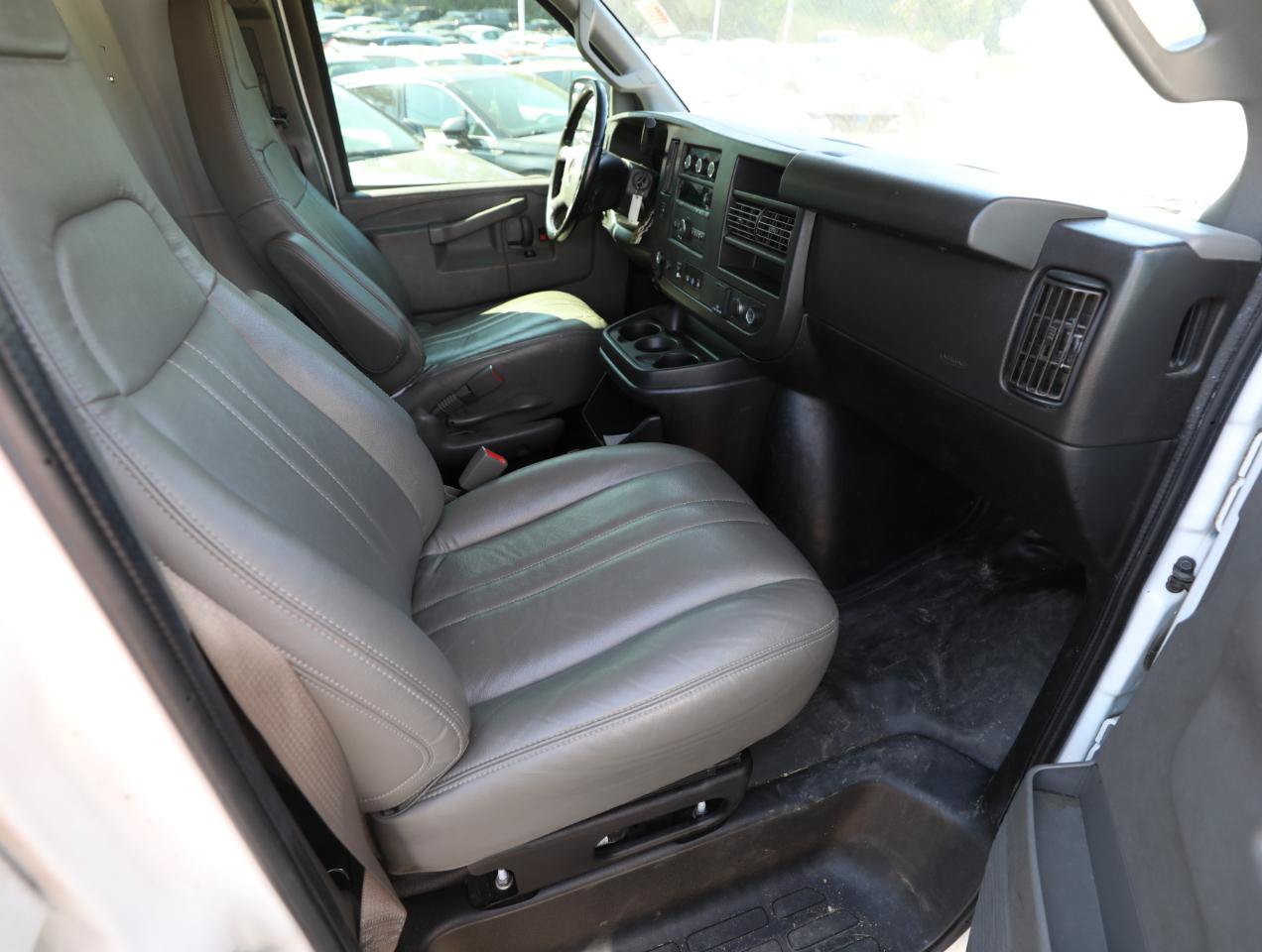 Used 2020 Chevrolet Express 2500 w/ Driver Convenience Package RWD image 12