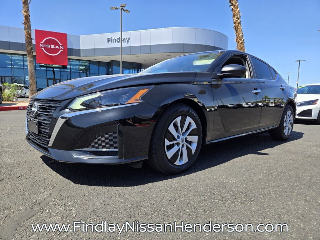 Used 2025 Nissan Altima 2.5 S FWD image 2