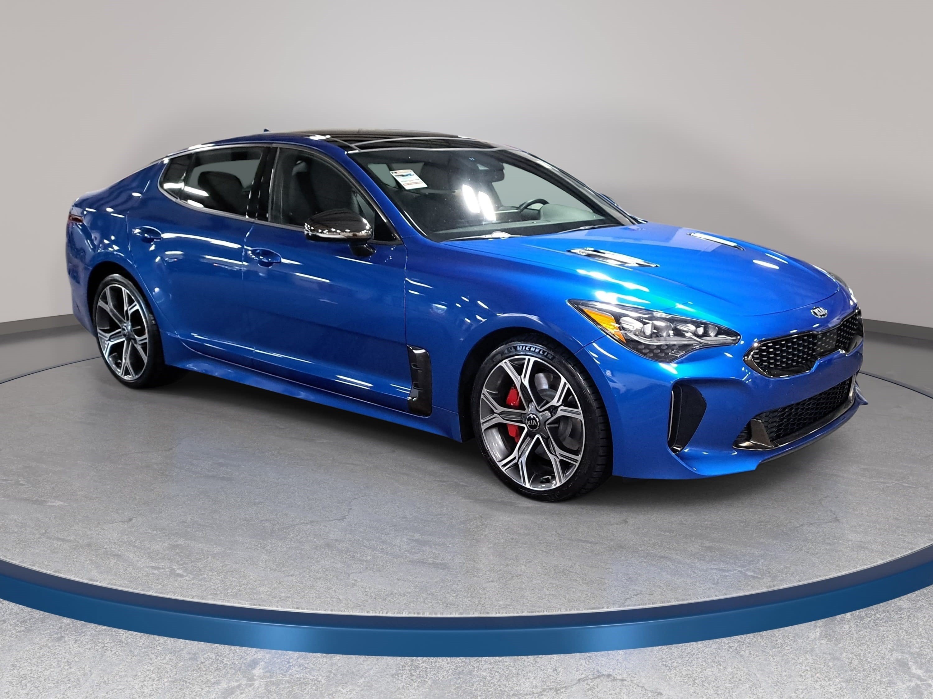 Used 2019 Kia Stinger GT1 RWD image 3