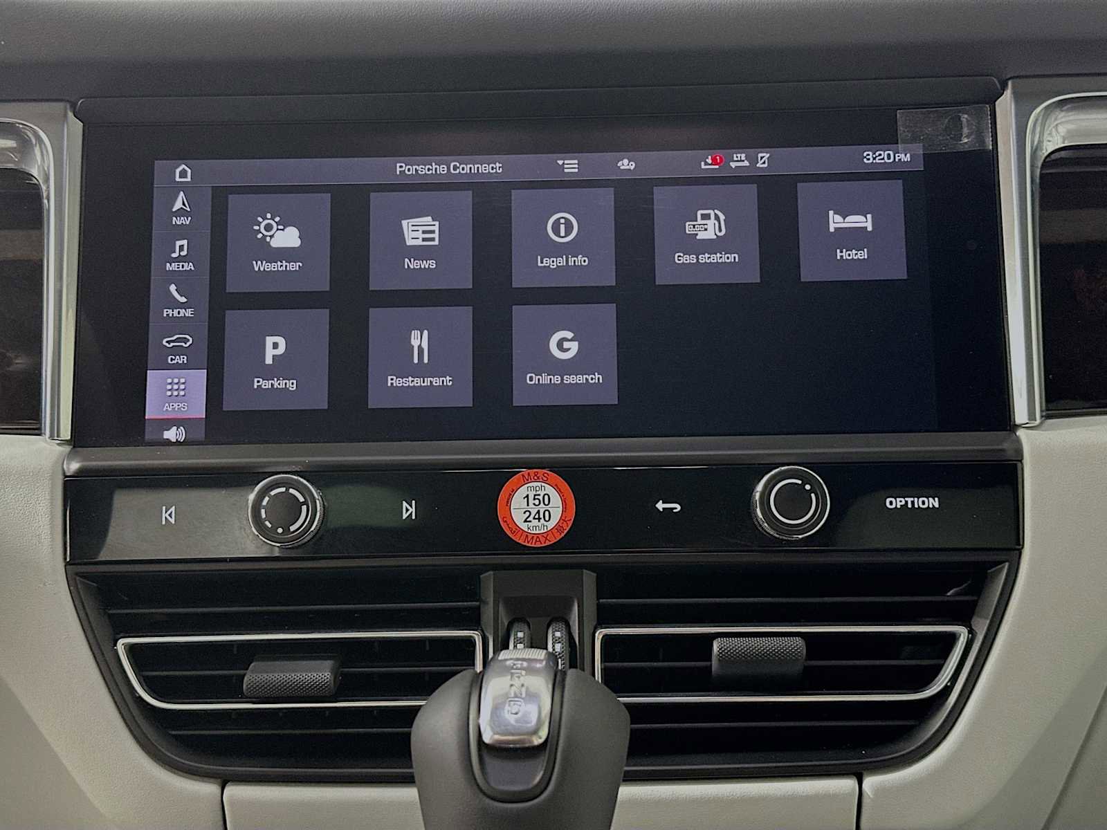 Certified 2025 Porsche Macan S image 18