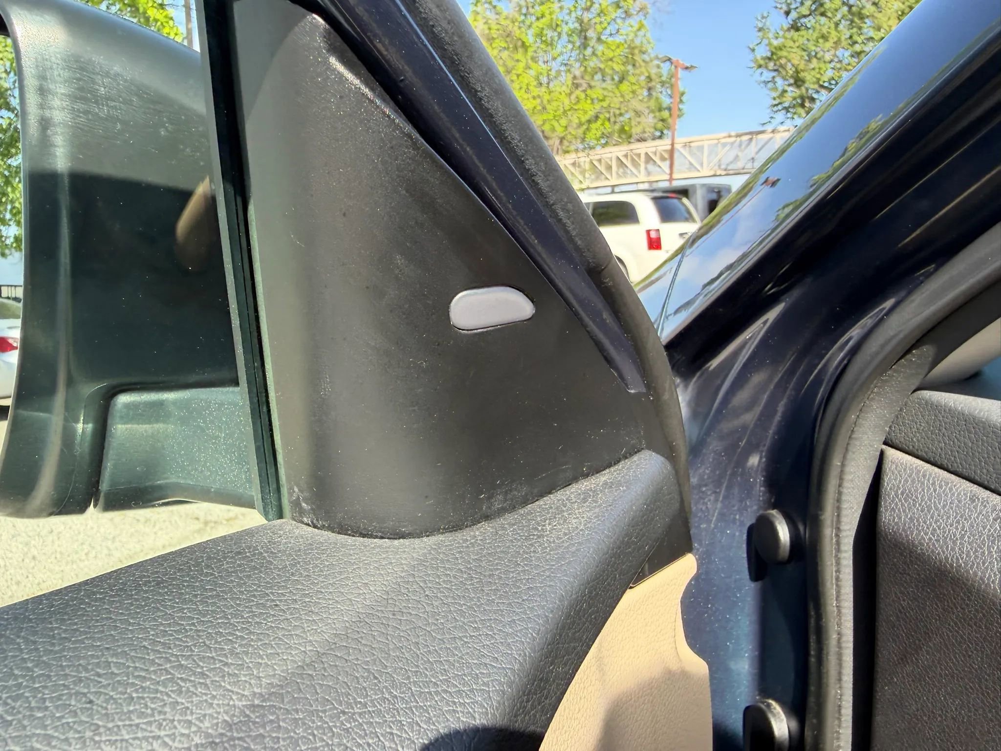 Used 2015 Nissan Rogue SL w/ SL Premium Package image 19