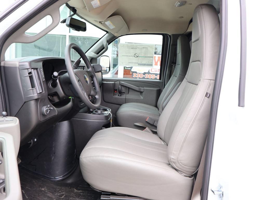 New 2026 Chevrolet Express 2500 w/ Enhanced Convenience Package RWD image 11
