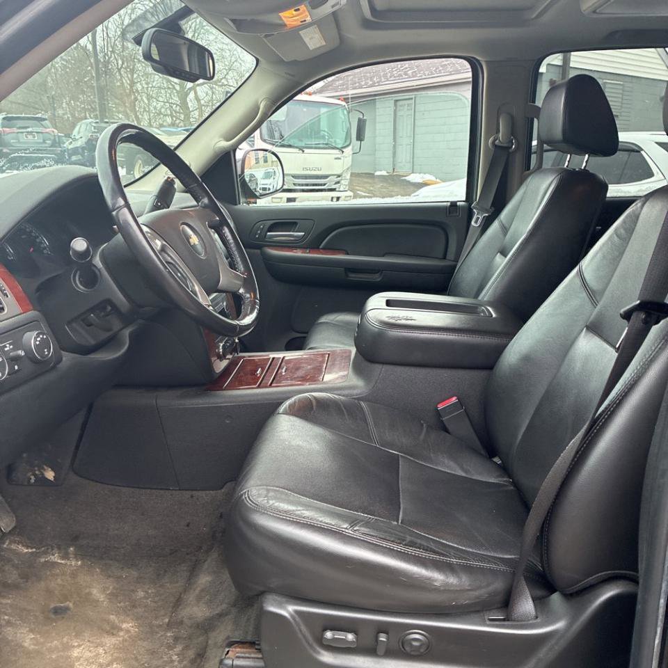 Used 2009 Chevrolet Avalanche LTZ image 15