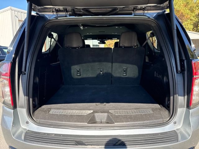 Used 2024 Chevrolet Suburban Z71 w/ Luxury Package image 21
