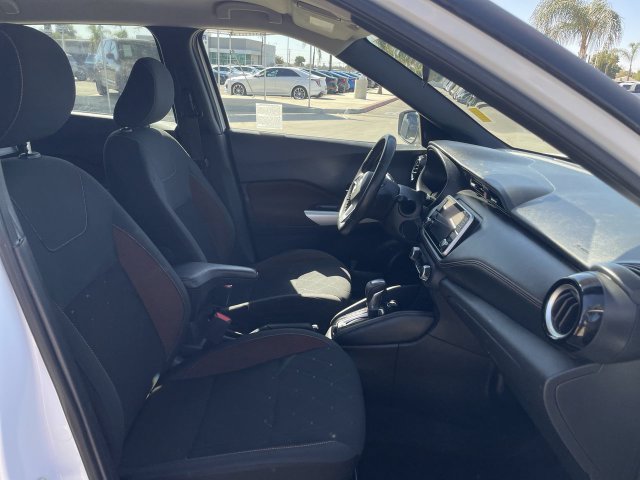Used 2019 Nissan Kicks SR FWD image 26