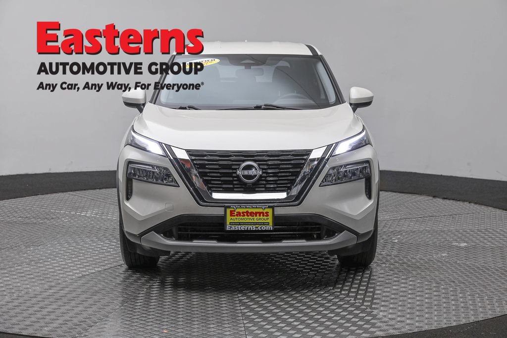 Used 2023 Nissan Rogue SV AWD/4WD image 4