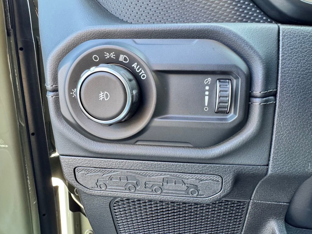 New 2026 Jeep Wrangler Unlimited Rubicon AWD/4WD image 24