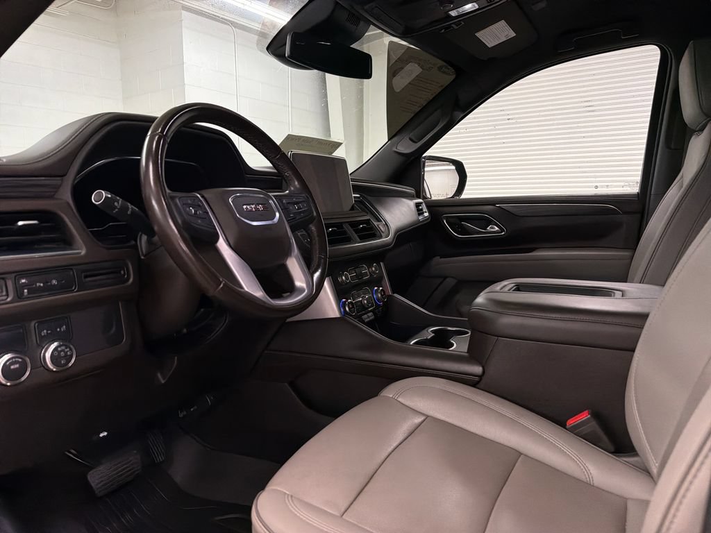 Used 2023 GMC Yukon XL SLT RWD image 6