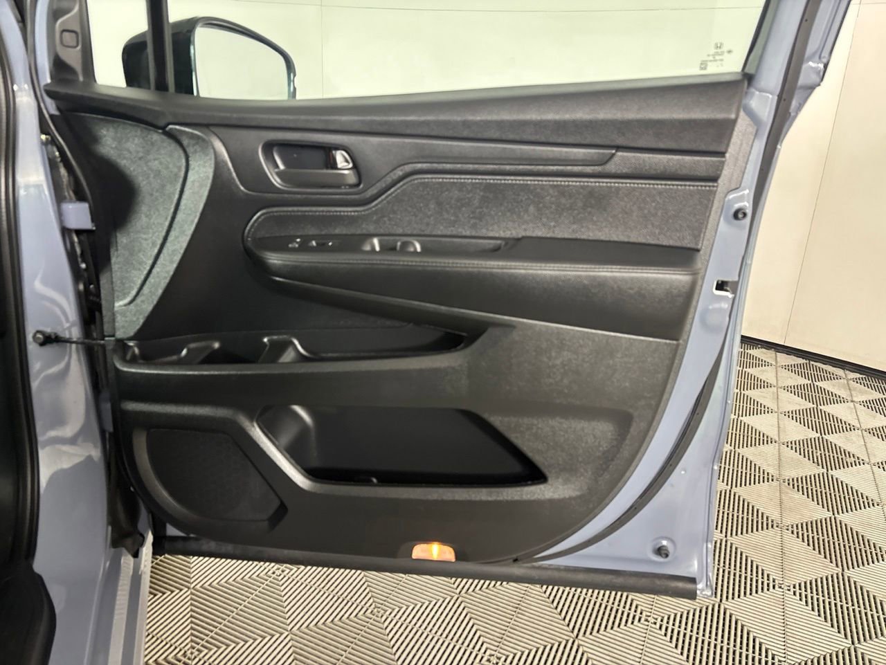 Used 2025 Honda Odyssey Sport-L image 24