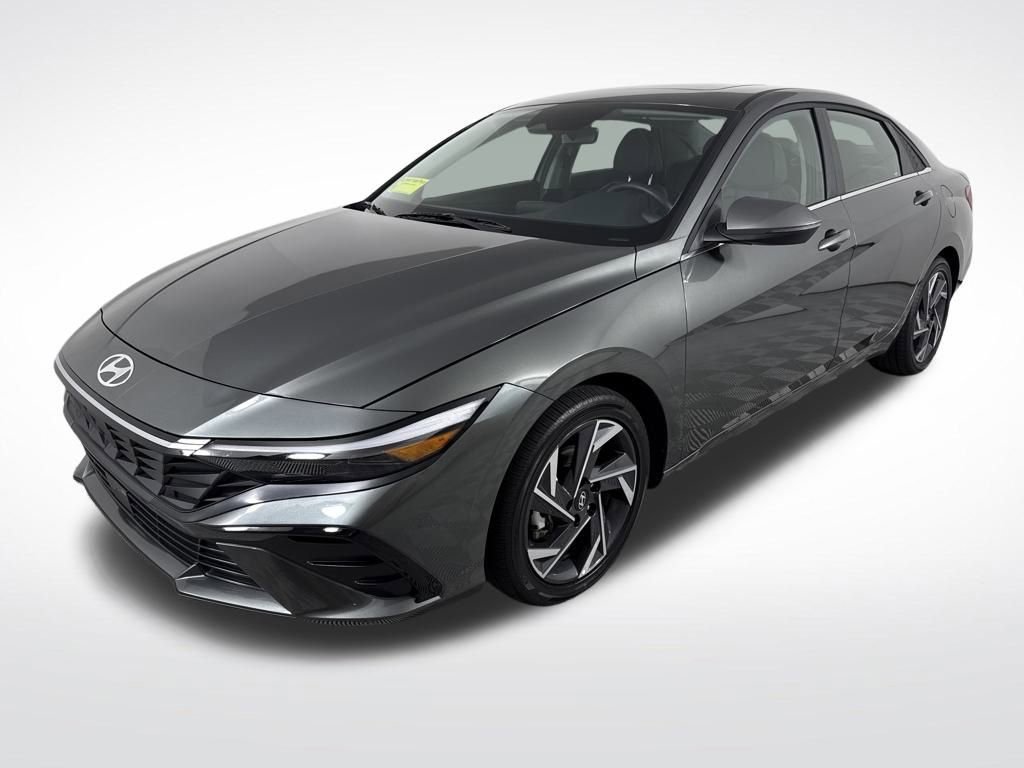 Certified 2025 Hyundai Elantra Limited image 9