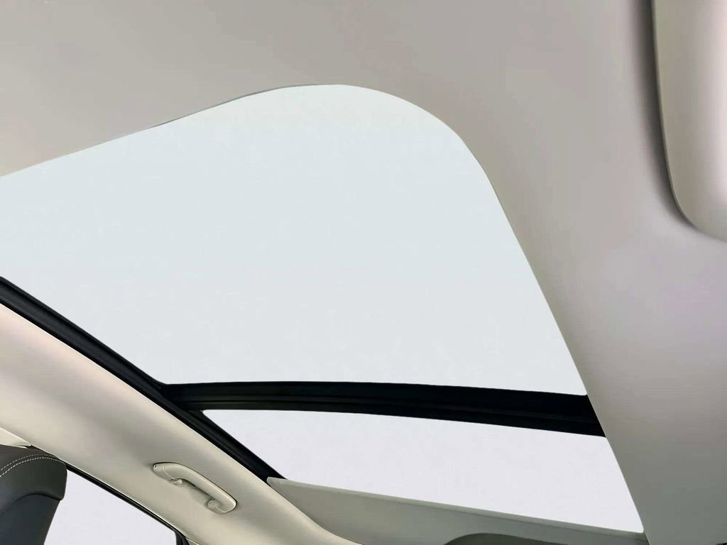 Used 2023 Genesis GV70 2.5T w/ Select Package image 16