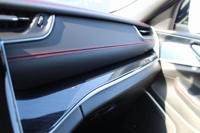 Used 2022 Jeep Grand Cherokee Trailhawk w/ Luxury Tech Group III image 27