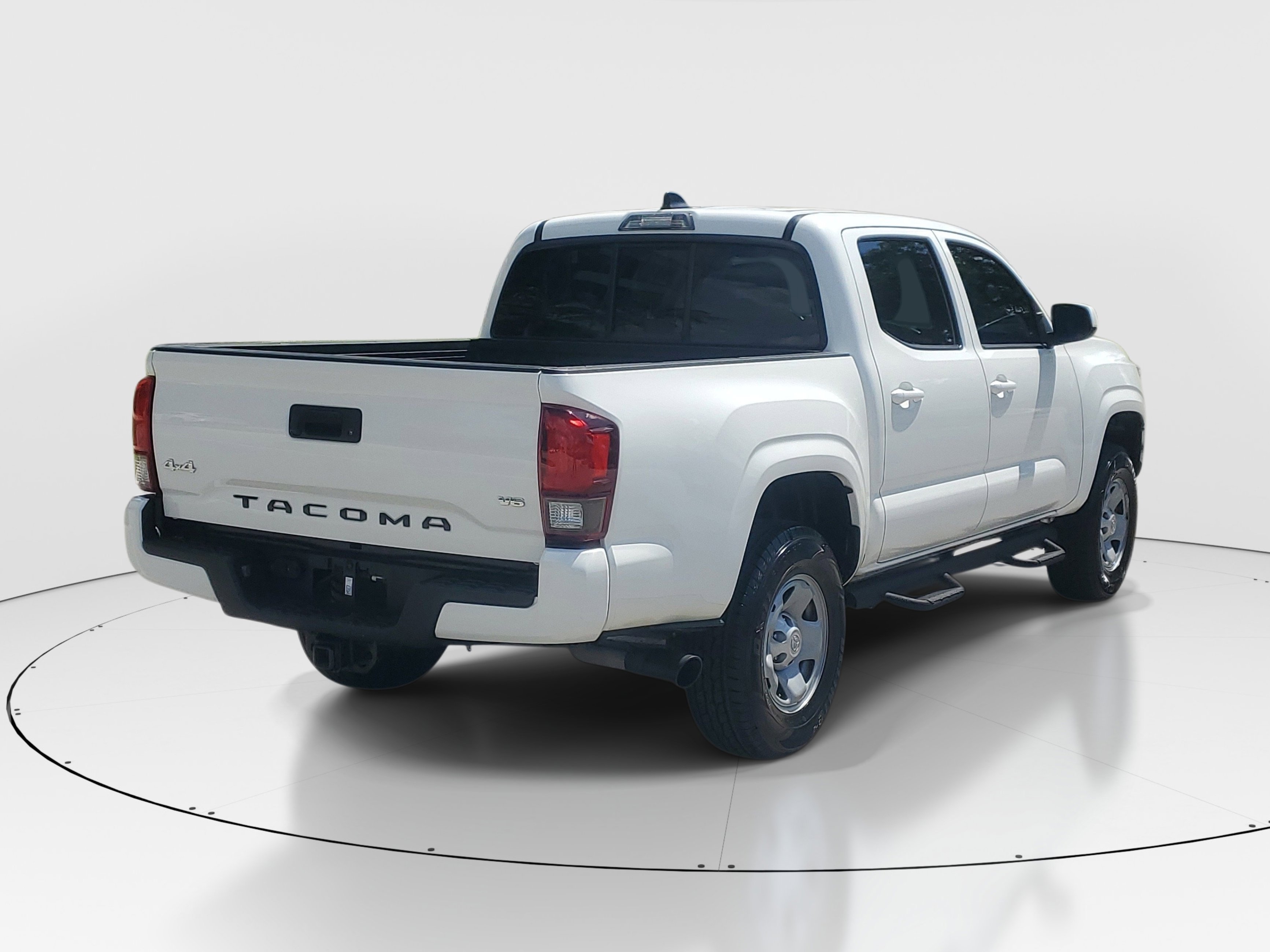 Certified 2023 Toyota Tacoma SR AWD/4WD image 3
