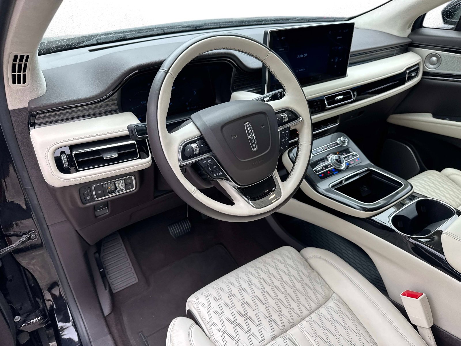 Used 2021 Lincoln Nautilus Black Label w/ Class II Trailer Tow Package image 23