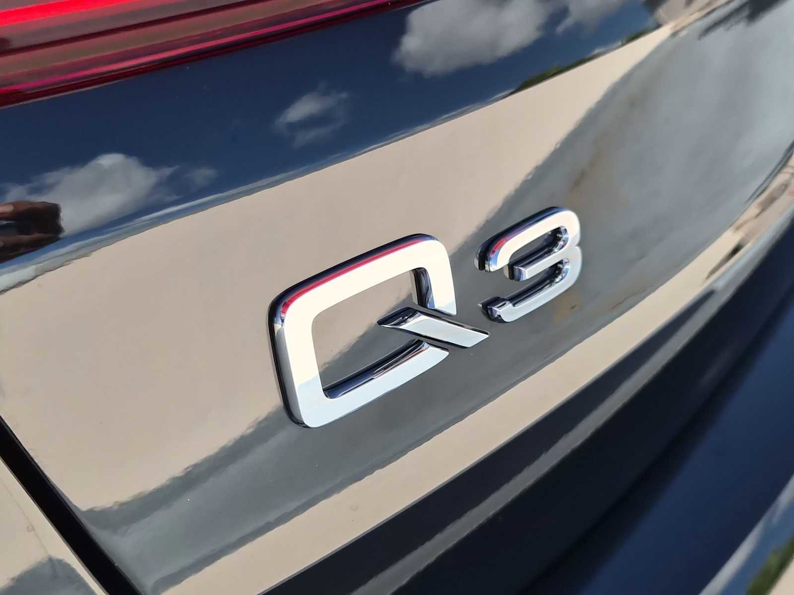 Used 2025 Audi Q3 2.0T Premium w/ Convenience Package image 10