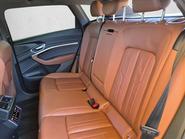 Used 2022 Audi e-tron Premium AWD/4WD image 18