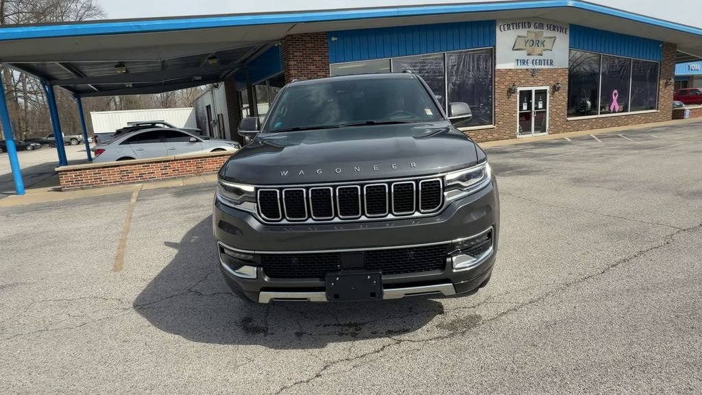 Used 2022 Jeep Wagoneer Series III AWD/4WD image 3