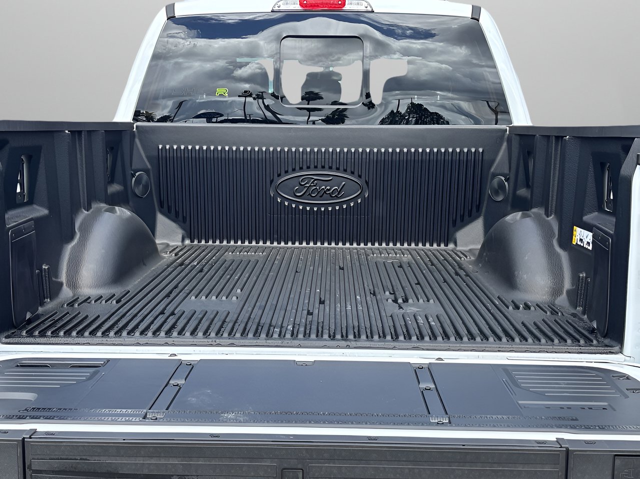 New 2025 Ford F150 XLT w/ Equipment Group 302A MID image 8