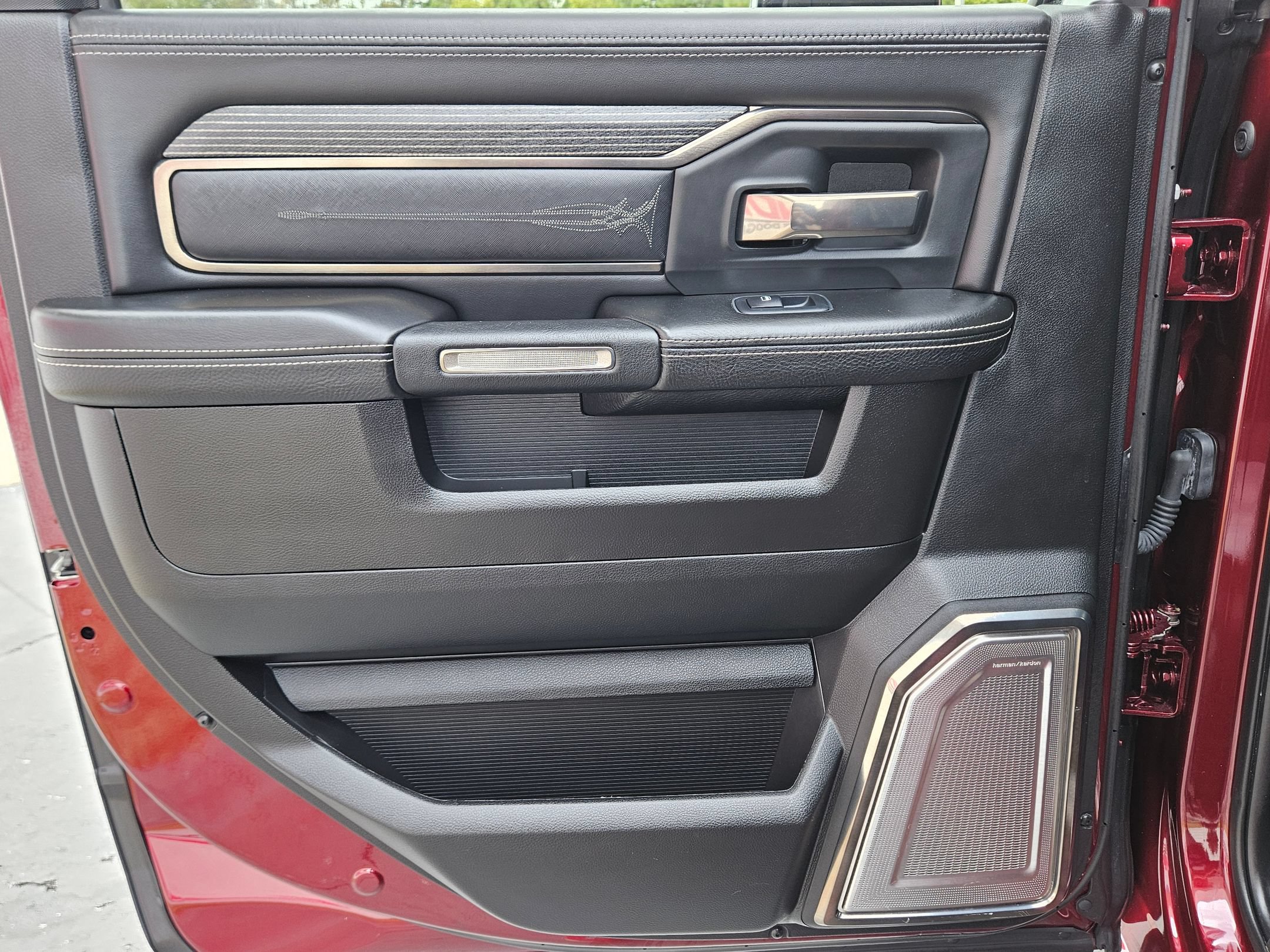 Used 2019 RAM 2500 Limited AWD/4WD image 23