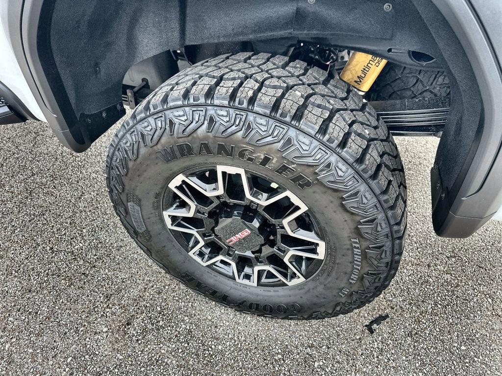 New 2026 GMC Sierra 2500 AT4X image 12