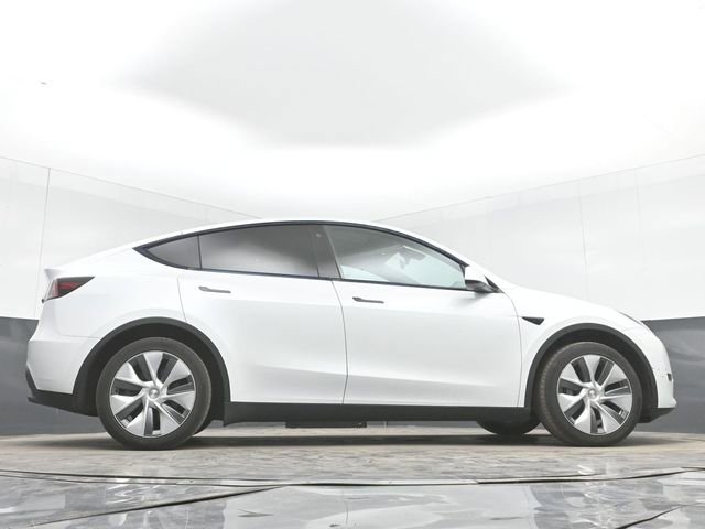 Used 2023 Tesla Model Y Long Range image 34