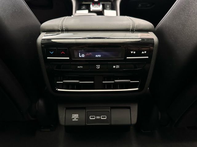 Used 2023 Acura MDX SH-AWD w/ Technology Package image 15