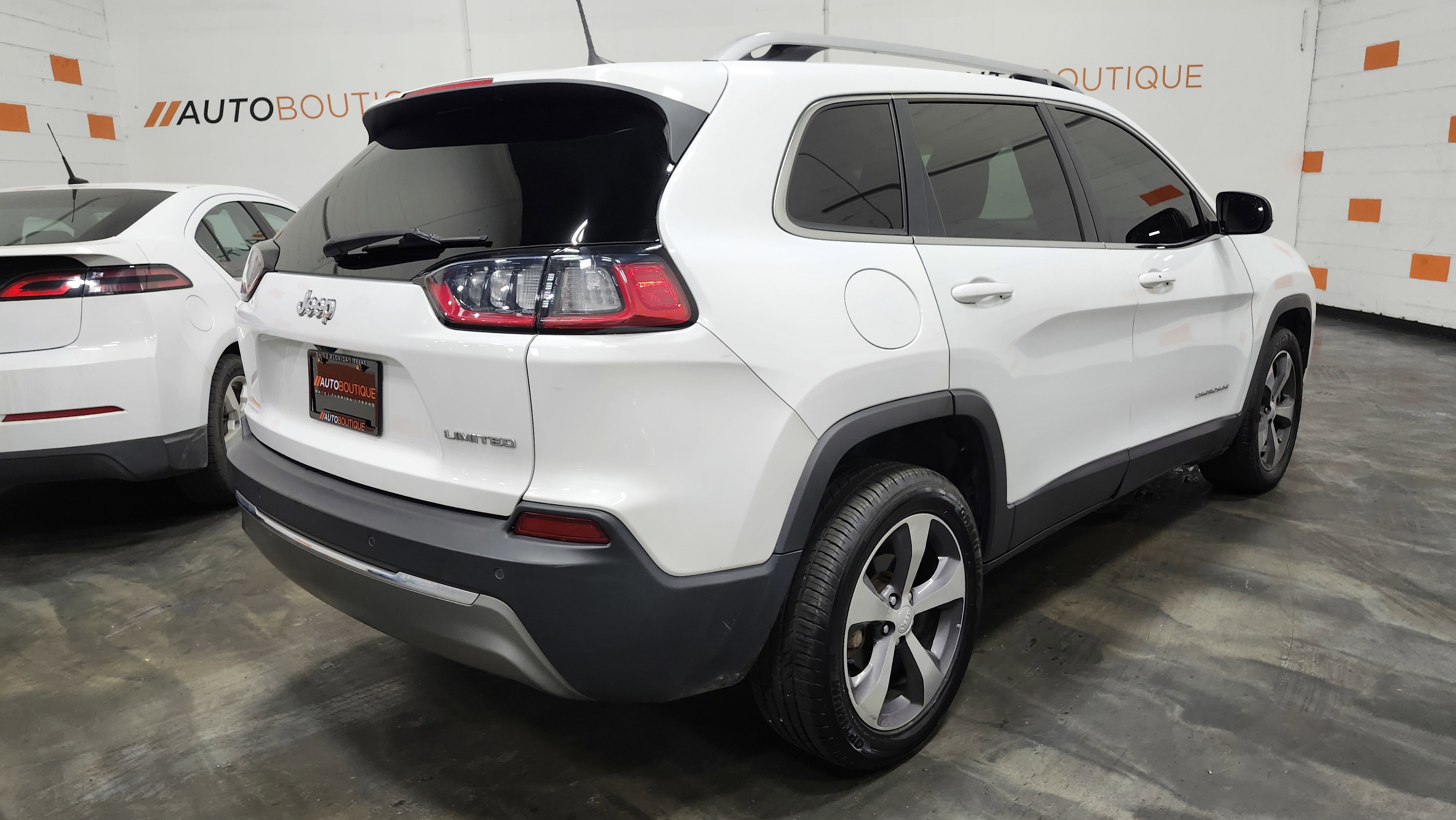 Used 2020 Jeep Cherokee Limited image 17