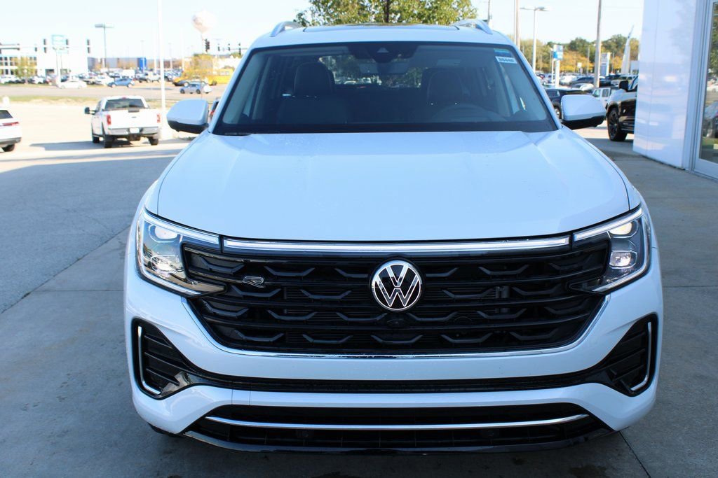 New 2026 Volkswagen Atlas SEL Premium R-Line image 2