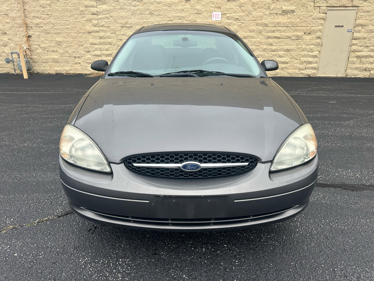 Used 2003 Ford Taurus SEL image 8