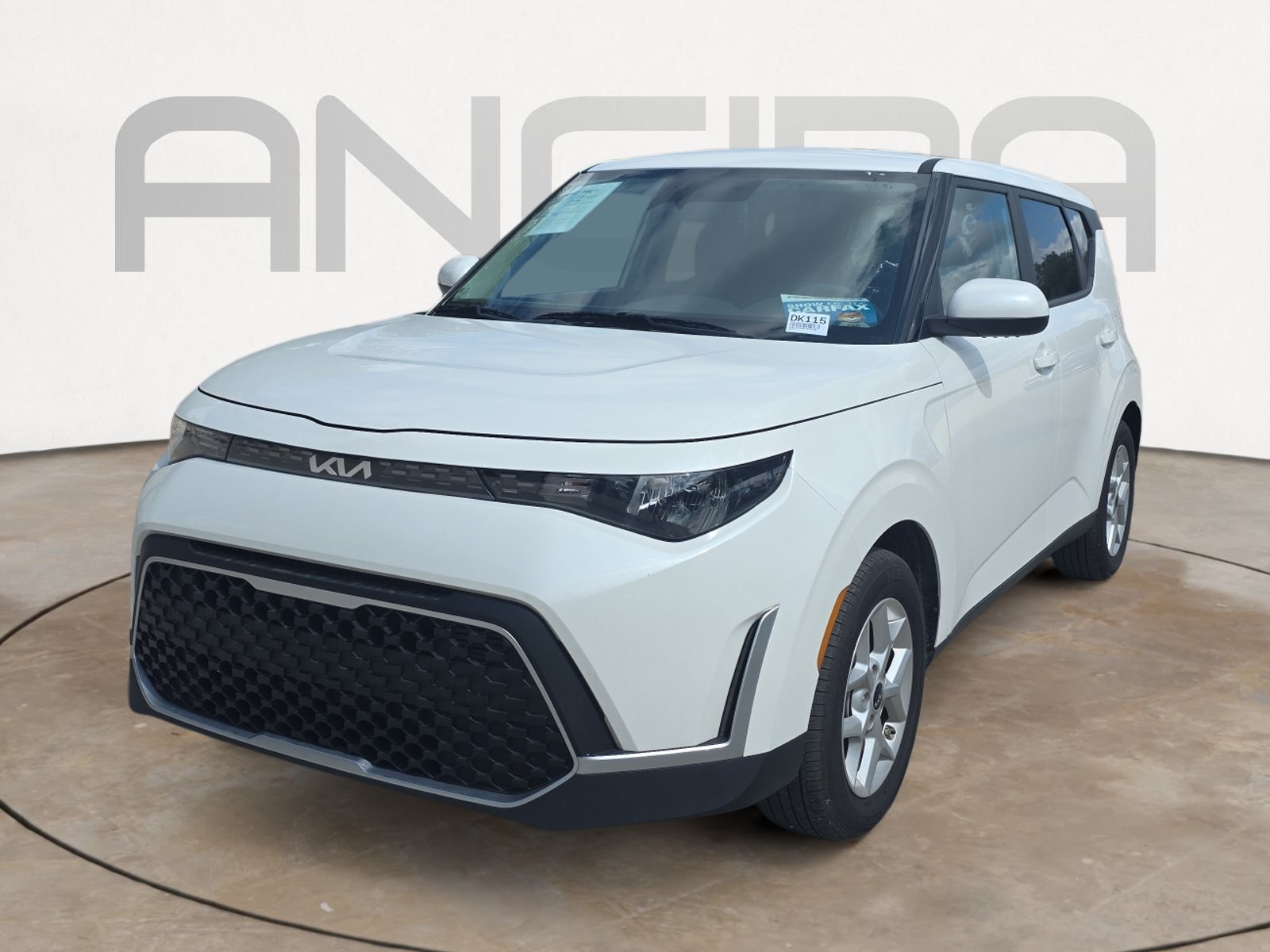 Certified 2025 Kia Soul LX w/ LX Technology Package FWD image 4