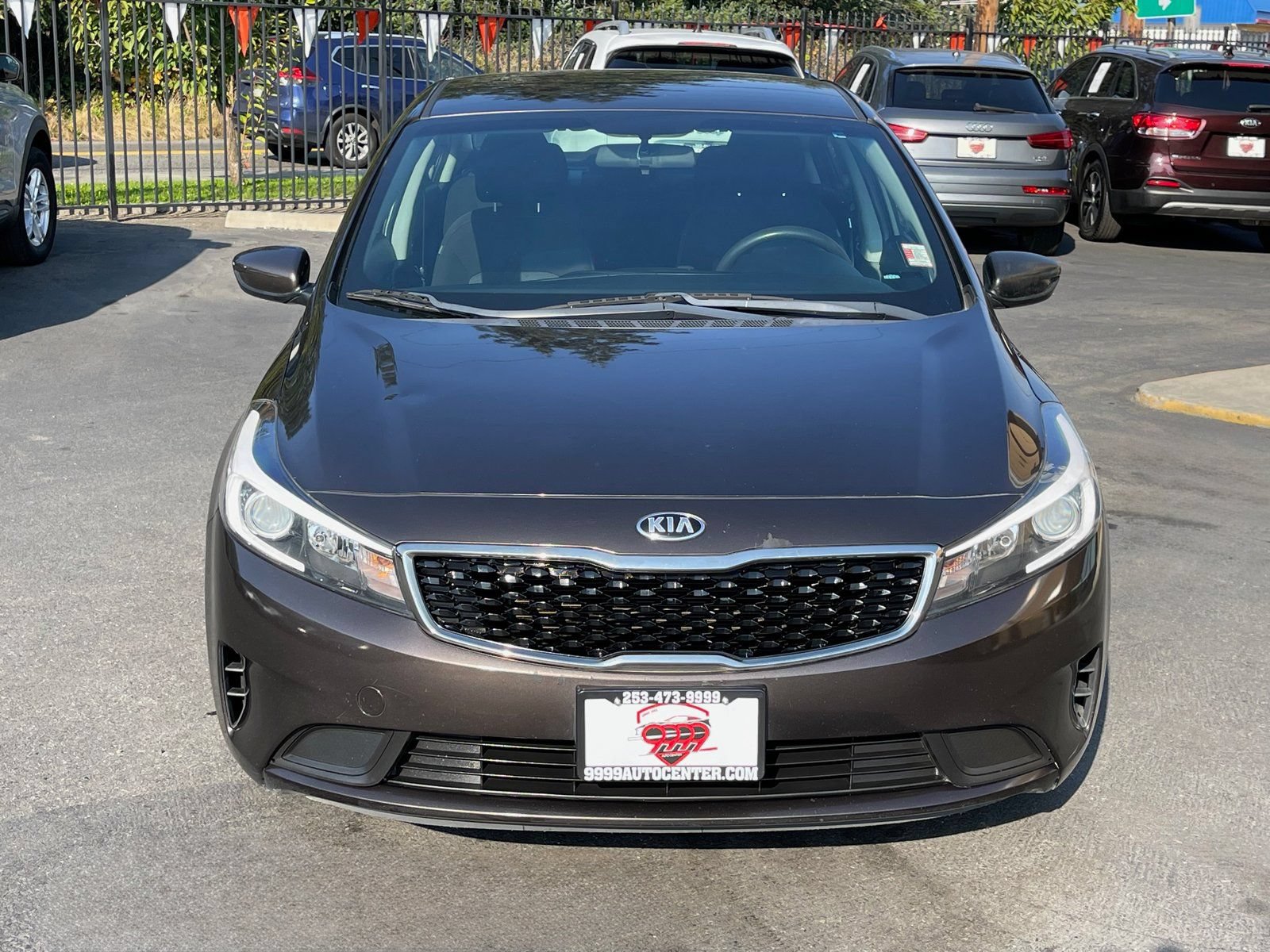 Used 2017 Kia Forte LX FWD image 2