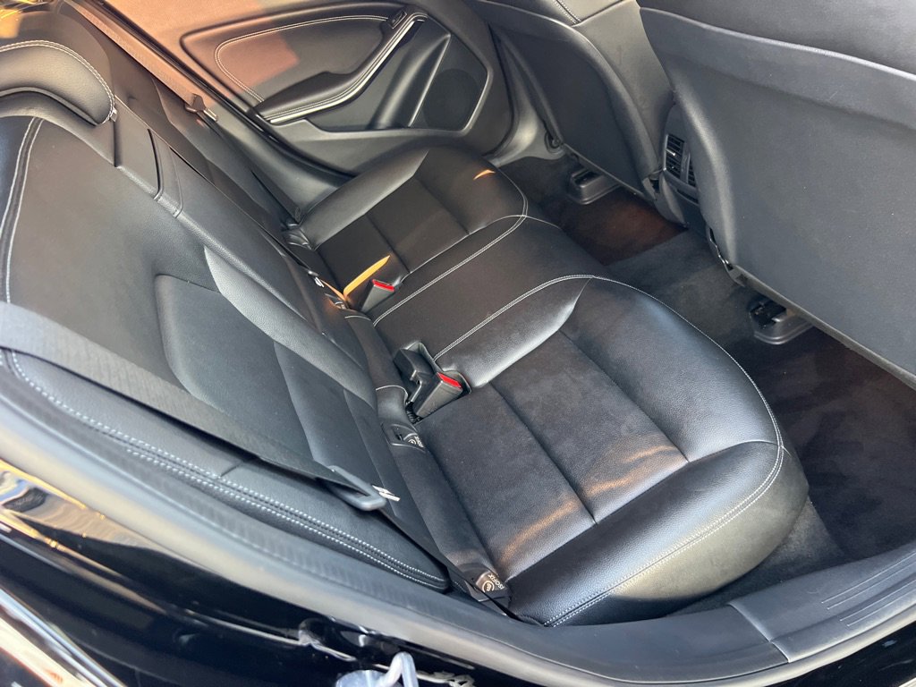 Used 2019 Mercedes-Benz GLA 250 4MATIC image 16