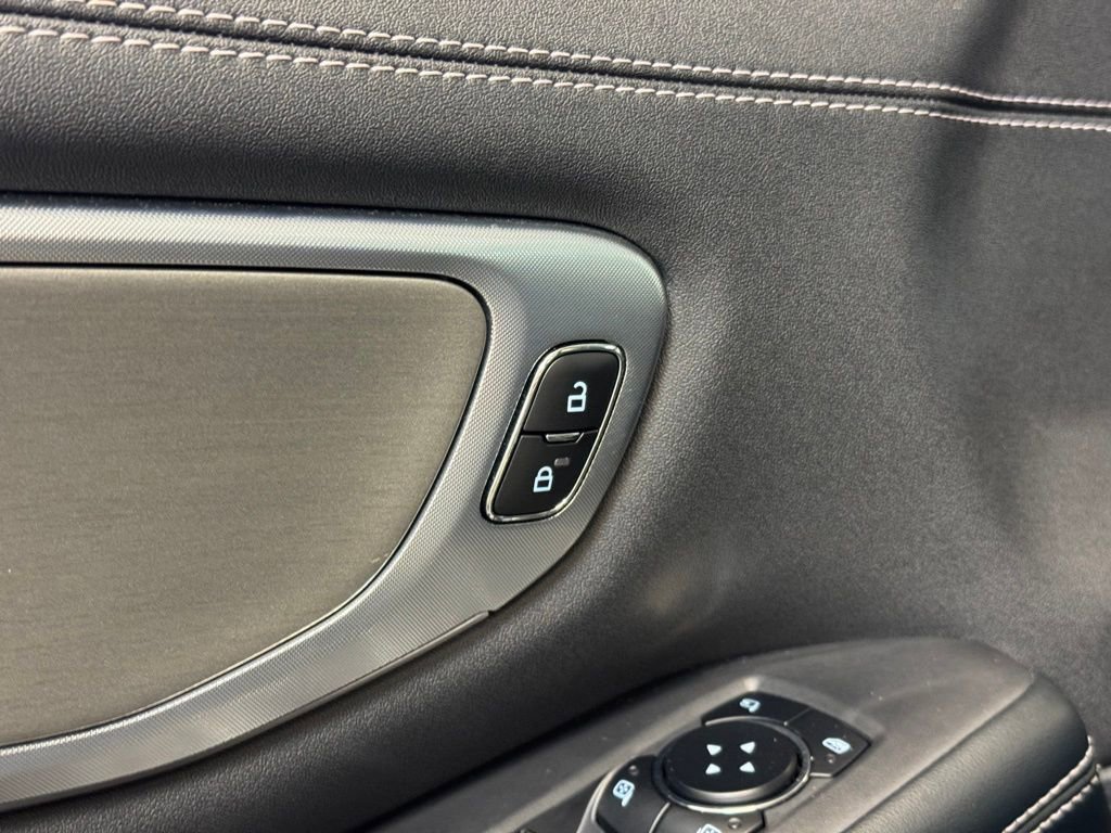 Used 2025 Ford Expedition Max Platinum image 9