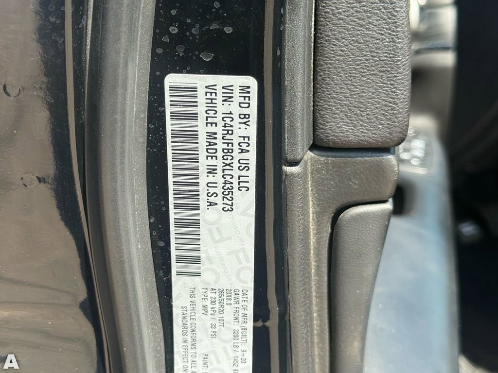 Used 2020 Jeep Grand Cherokee Limited image 32