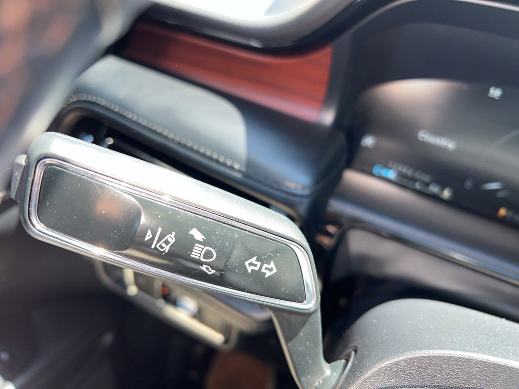 Used 2022 Lincoln Nautilus Reserve w/ Class II Trailer Tow Package image 34