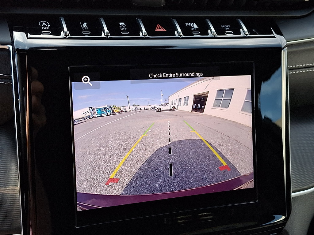 Certified 2025 Jeep Grand Cherokee Laredo w/ Luxury Tech Group I AWD/4WD image 22