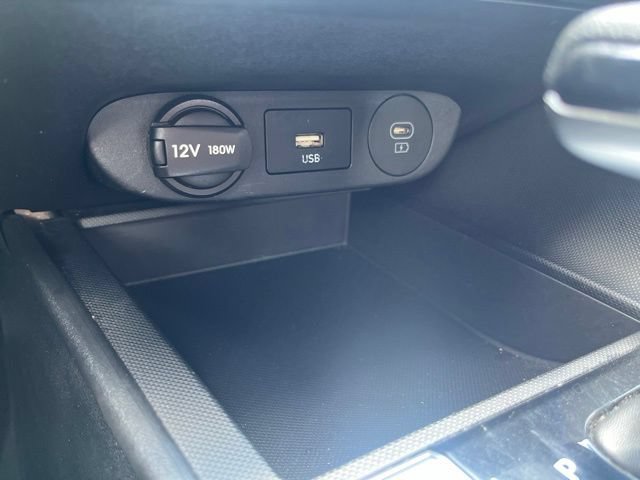 Used 2024 Hyundai Elantra SEL FWD image 25