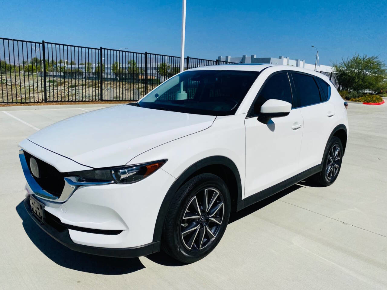 Used 2018 MAZDA CX-5 Touring w/ Preferred Equipment Package image 1
